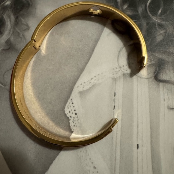 Kate Spade Elegant ♠️ Bangle - Picture 3 of 5